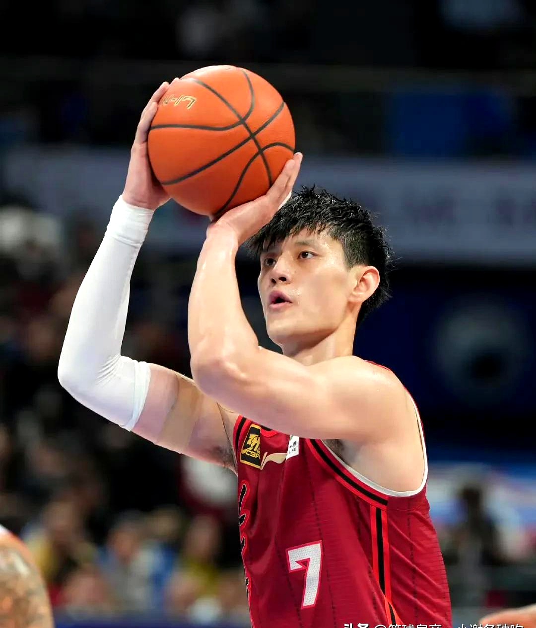 江苏队鏖战凯尔特人,张镇麟状态火热 江苏队鏖战凯尔特人,张镇麟状态火热