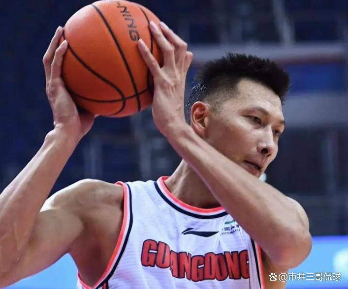 雄鹿险胜魔术，易建联统治全场